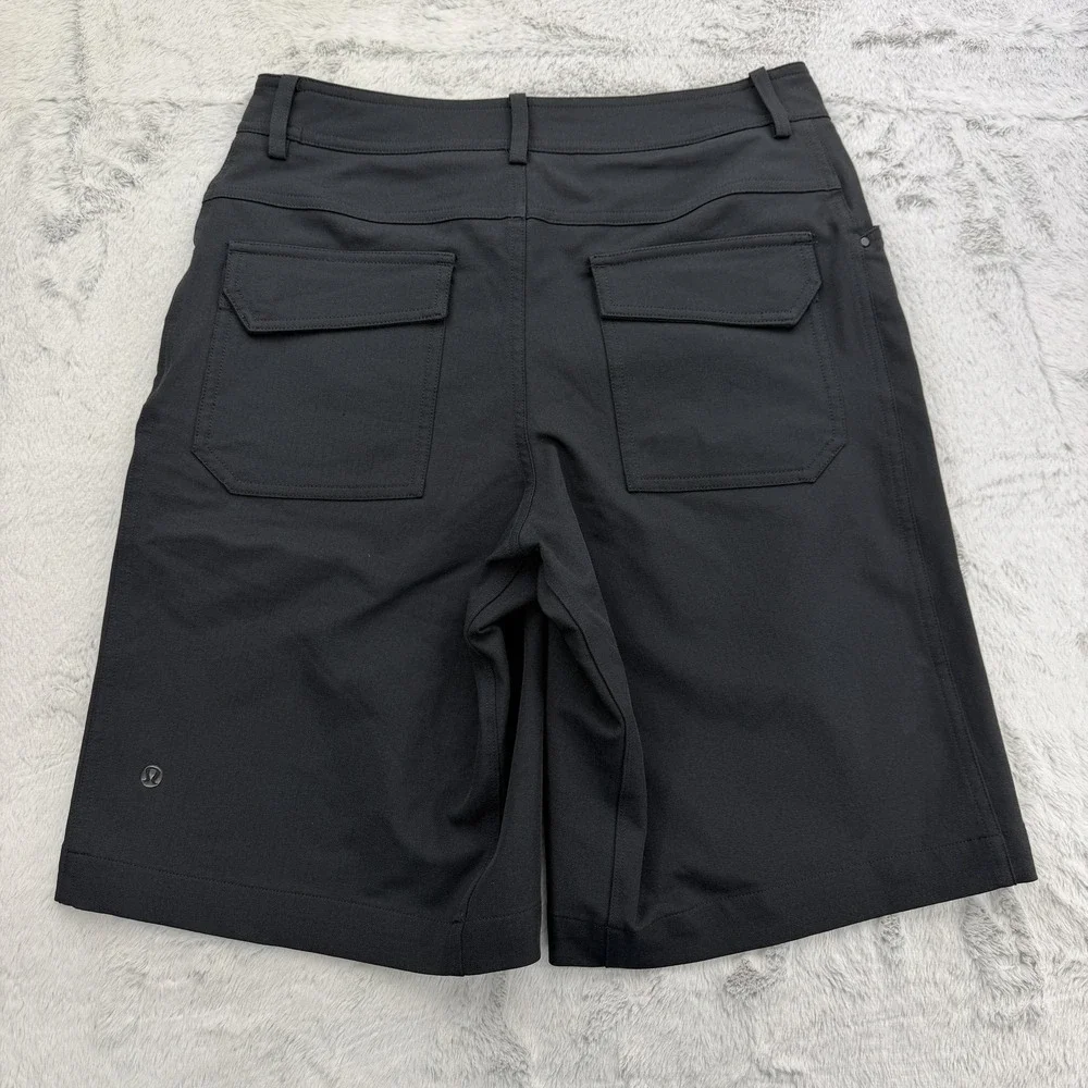 Lululemon Shorts Mens 30 Black Cargo Nylon Spandex Stretch Pockets Cadence 9